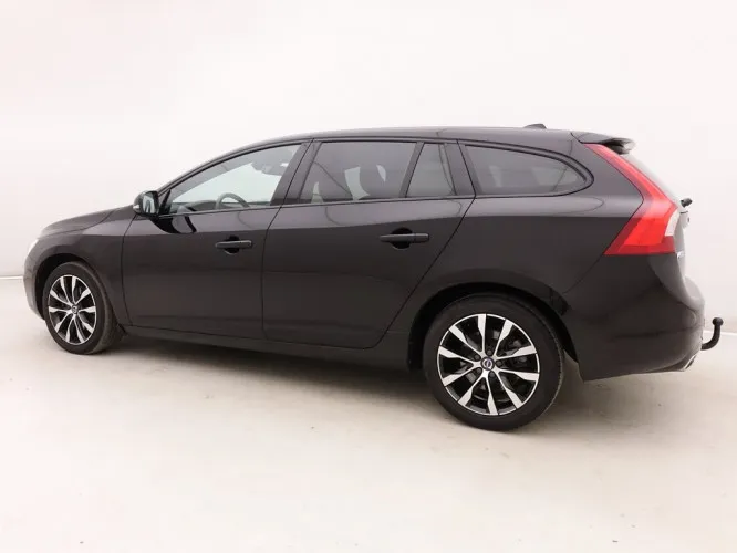 Volvo V60 2.0 D 120 Dynamic Edition + GPS + Leder/Cuir + ALU17 Rodinia Image 3