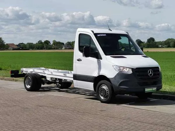 Mercedes-Benz Sprinter 519 CDI 3.0 LTR 6 CYL! Image 4